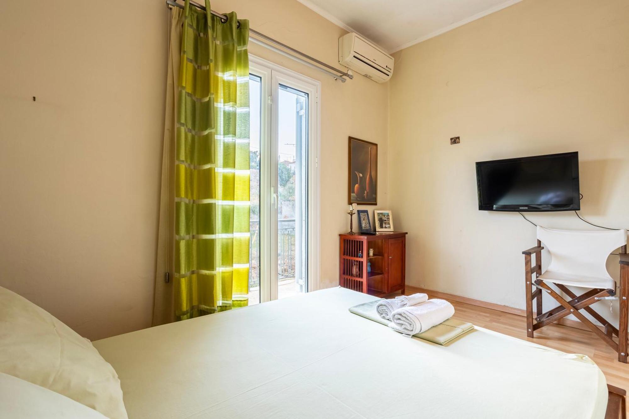 Kalamata'S Sunny Retreat Near The Historic Center Экстерьер фото
